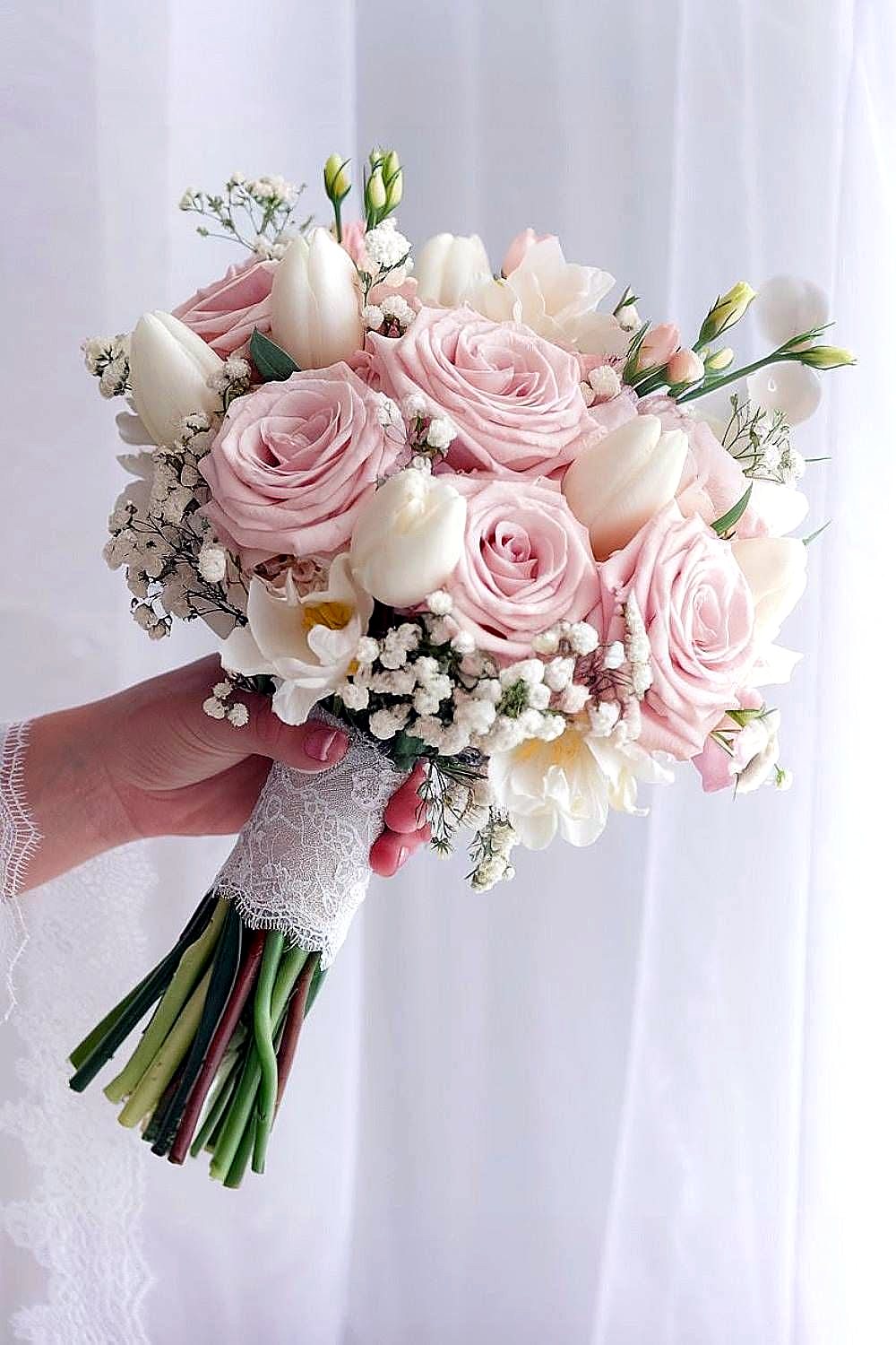 Blush rose bridal bouquet